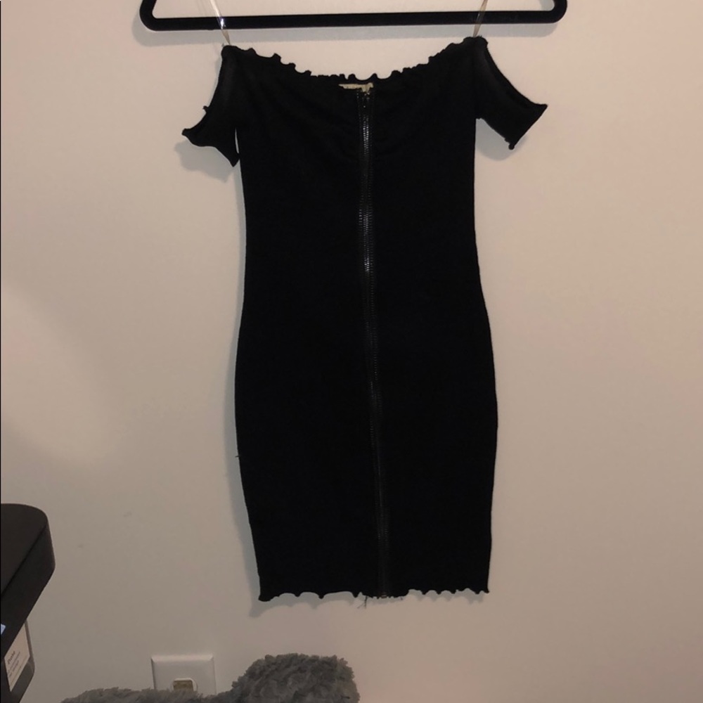Black off the shoulder zipper dress